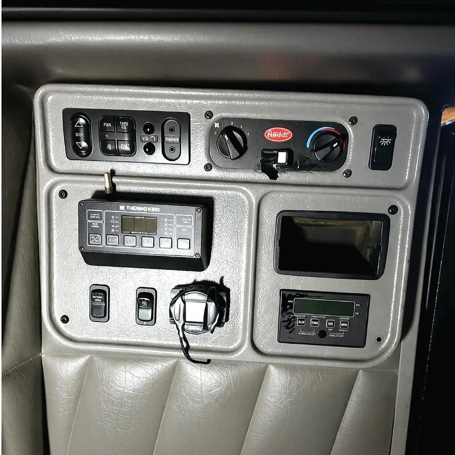 Used 2005 Peterbilt 379X