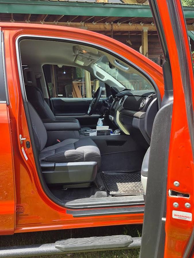 Used 2018 Toyota Tundra | Reliable Full-Size Pickup | Well-Maintained