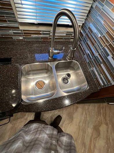 Used 2016 Fleetwood Bounder 34T