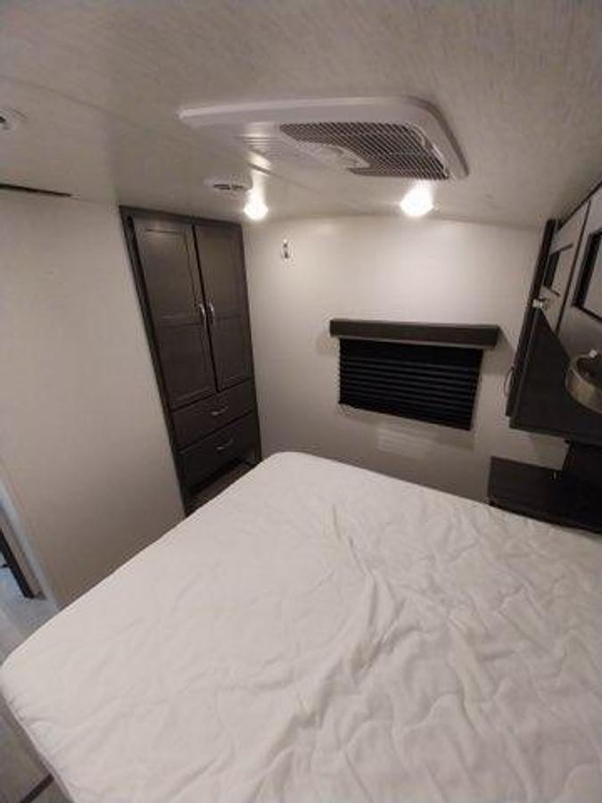 Used 2024 Keystone Cougar Sport 2400RE