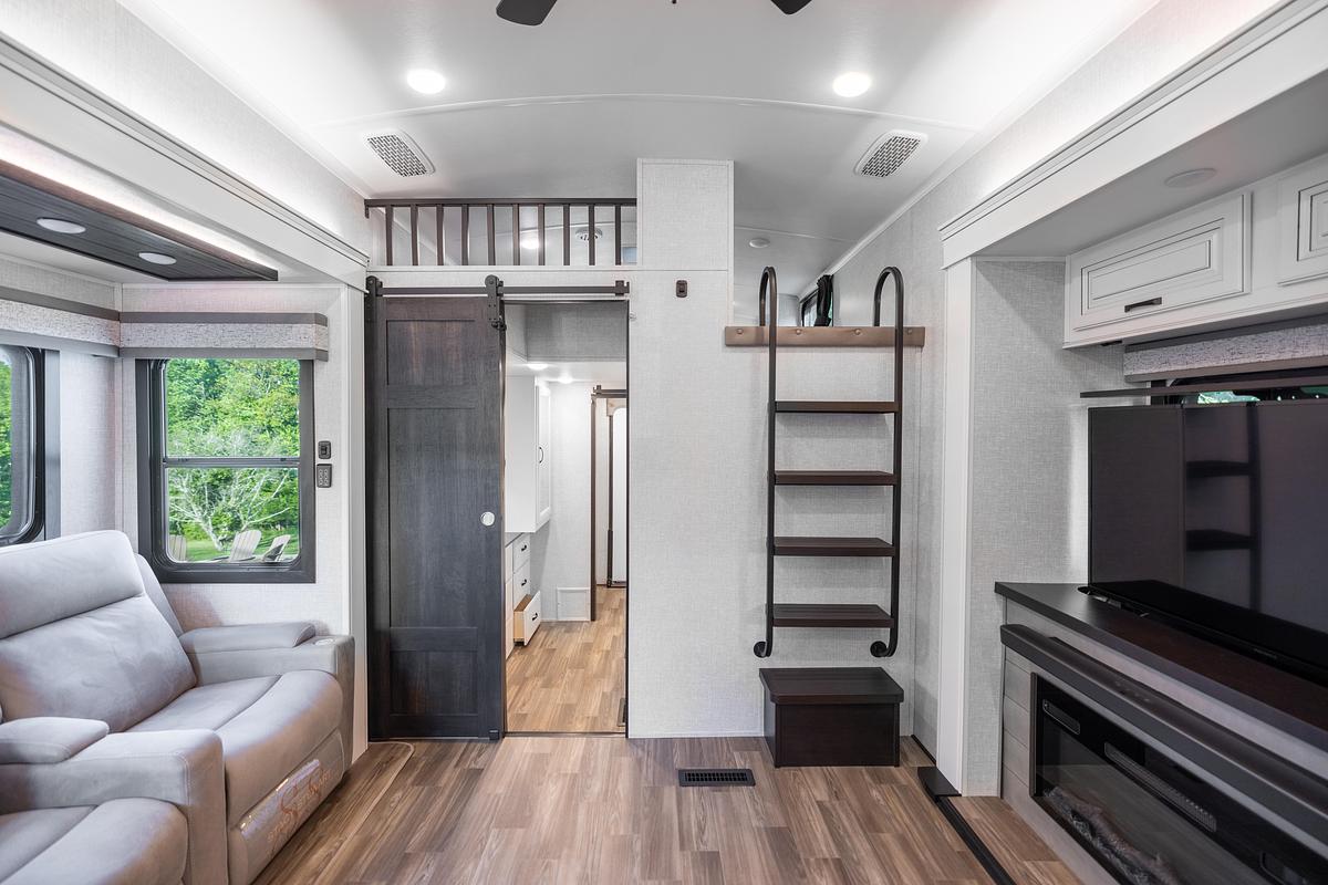 Used 2024 Jayco North Point 390CKDS Fifth Wheel