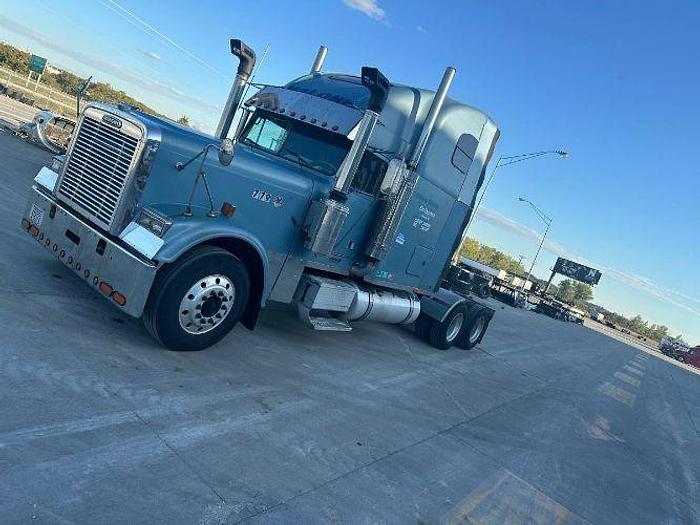 Used 2006 Freightliner Classic 132
