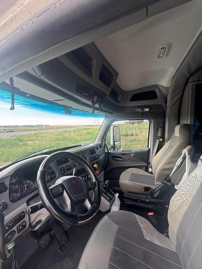 Used 2016 Peterbilt 579 and 2013 Wabash Reefer Trailer