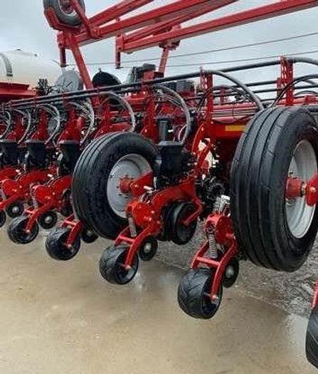 Used 2017 Case IH 2150 Planter
