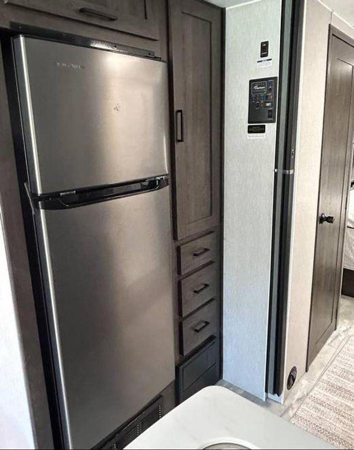 Used 2023 Coachmen Pursuit 29XPS