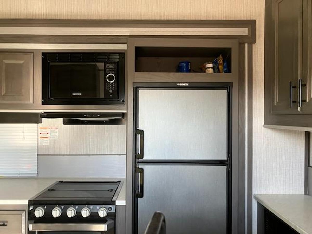 Used 2018 Heartland Fuel F-287 Travel Trailer Toy Hauler