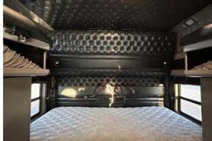 Used Like New KENWORTH 5 trucks available