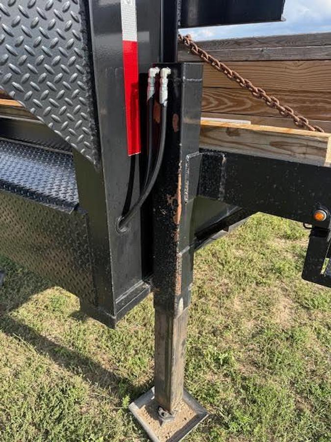 Used 2023 Texas Pride 32' Flatbed Trailer