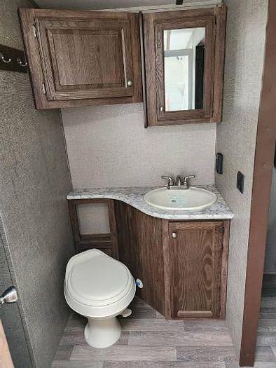 Used 2017 Keystone Cougar Xlite 28RLS