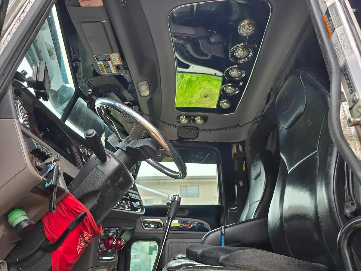 Used 2024 Peterbilt 389 Tri Drive