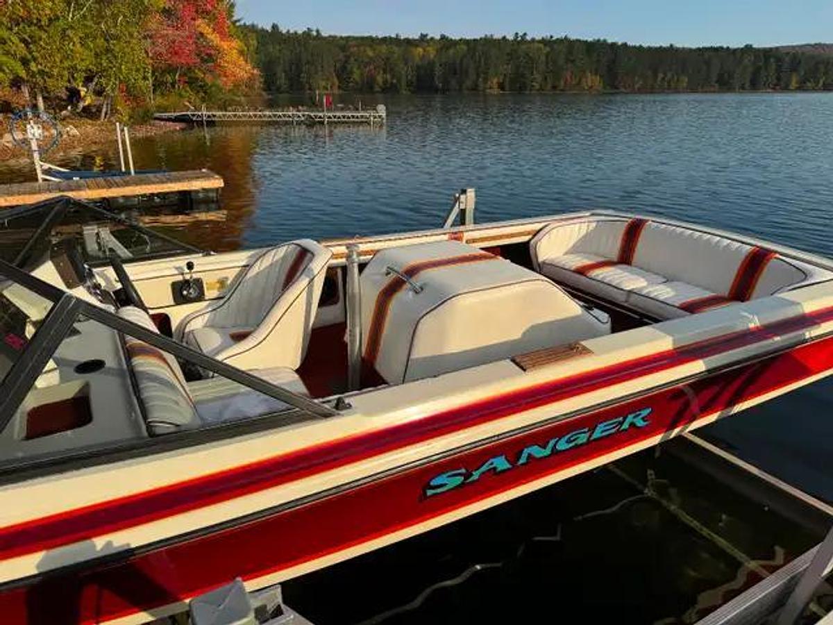 Used 1990 Sanger Ski Boat