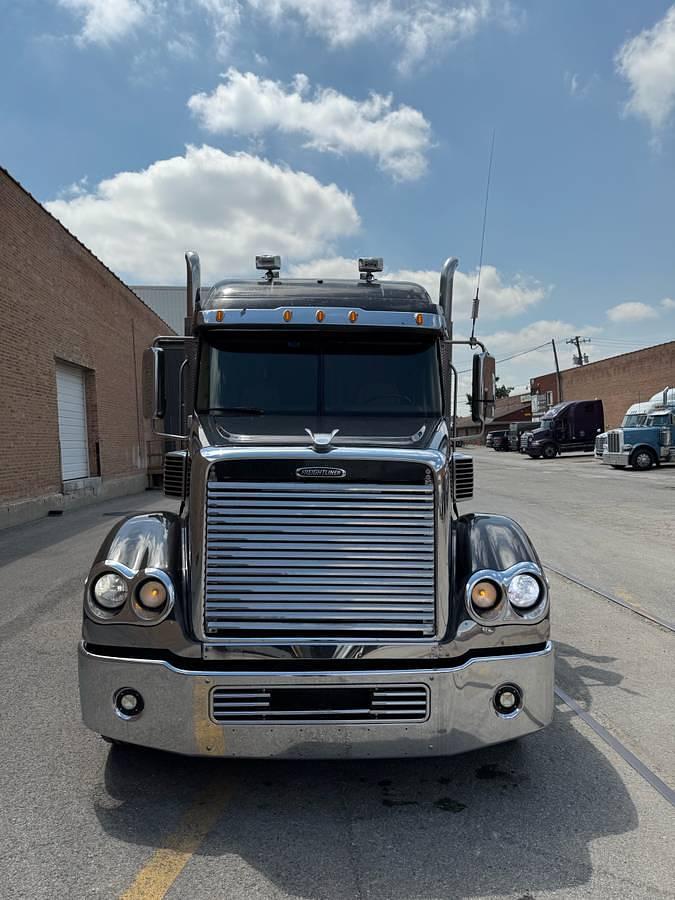 Used 2008 Freightliner Coronado 122SD