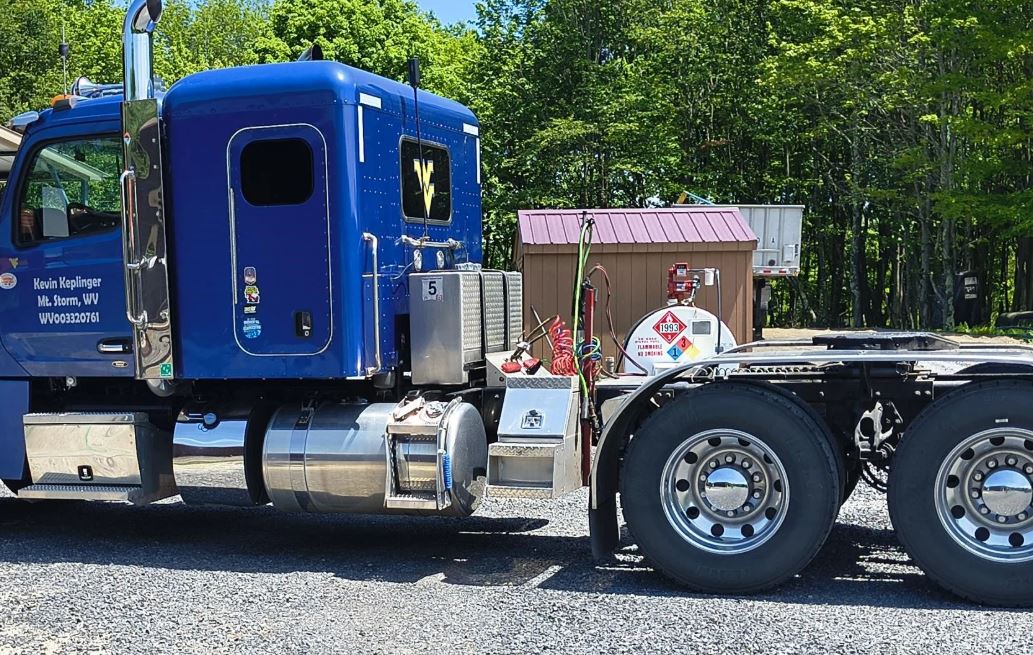 Used 2025 Peterbilt 567