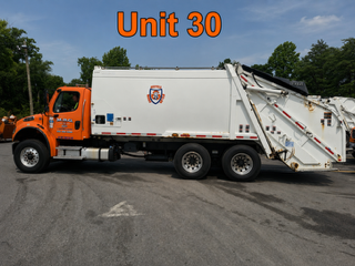 Used 2016 Freightliner 25 Yd Leach Garbage Truck