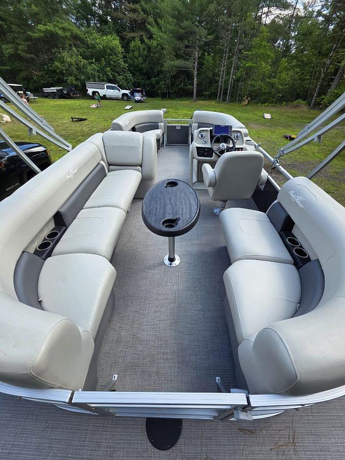 Used 2021 Smoker Craft Sun Chaser Vista 20 LR Pontoon Boat with Trailer