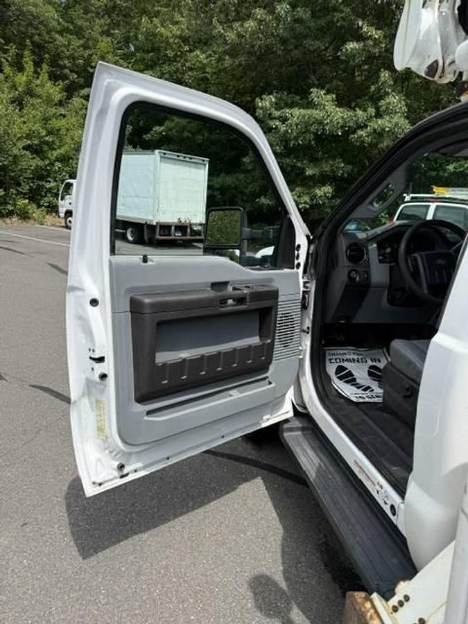 Used 2016 Ford F-550 Super Duty 52' Dur-A-Lift Bucket Truck