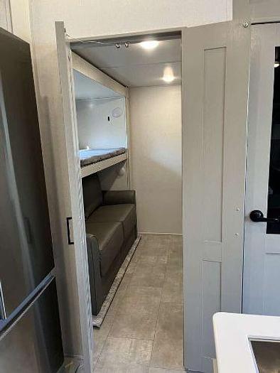 Used 2023 Palomino Columbus 379MB