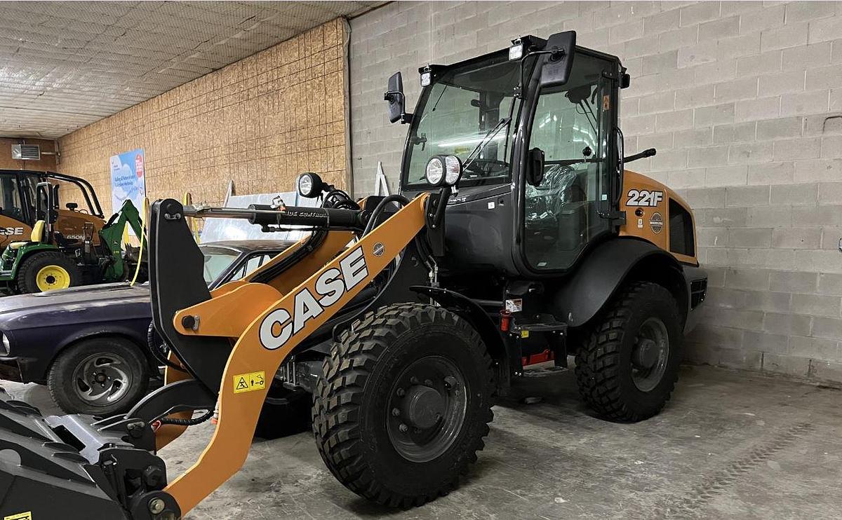 Used 2023 CASE 221F
