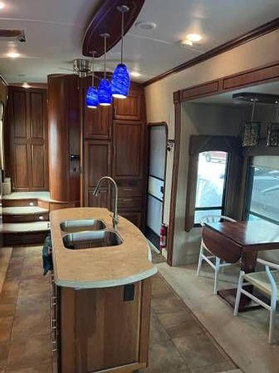 Used 2014 Trilogy Dynamax 3650RL