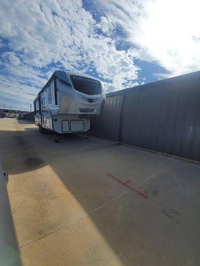 Used 2022 Keystone Avalanche 312RS