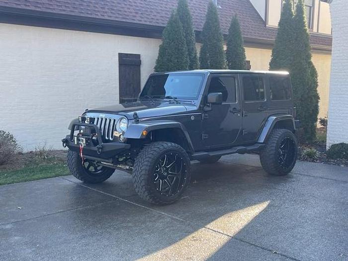 Used 2018 Jeep Wrangler JK Unlimited Sahara