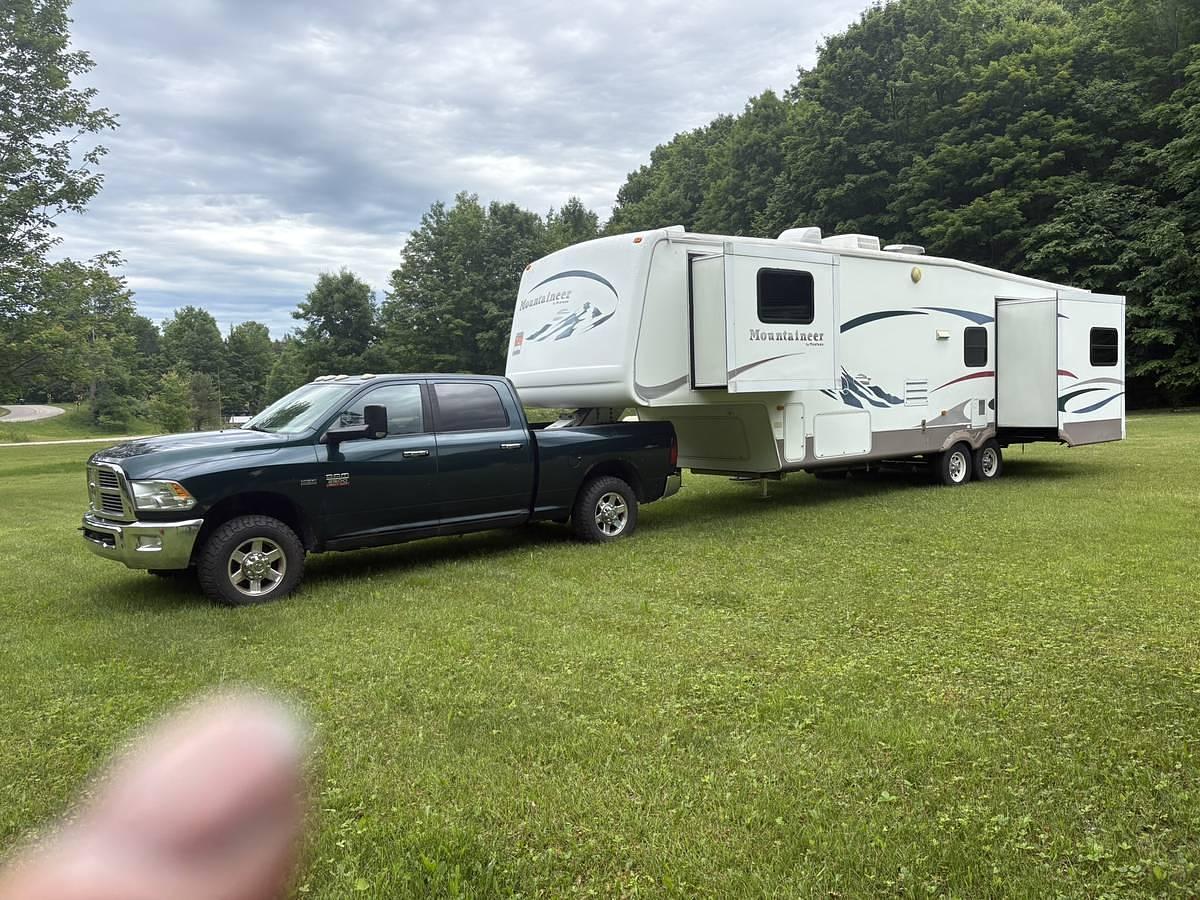 Used 2005 Keystone Fifth Wheel Trailer