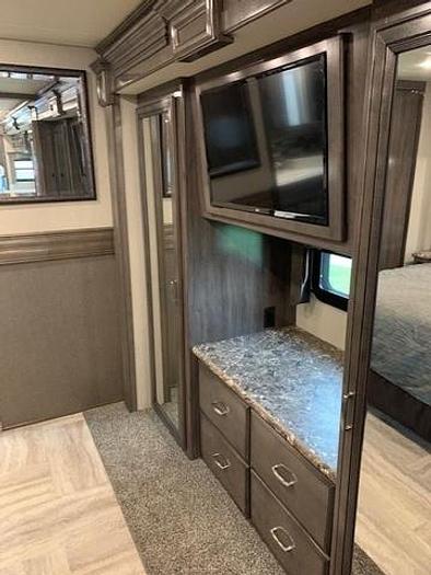 Used 2019 Holiday Rambler Navigator 38K