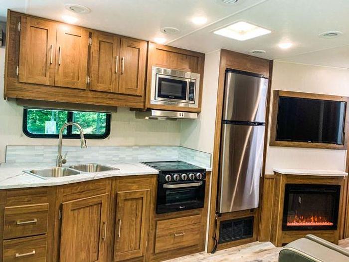 Used 2020 Coachmen Pursuit 31TS