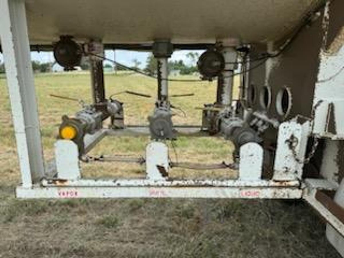 Used 1992 MID-NEBRASKA MC331 Tanker Trailer