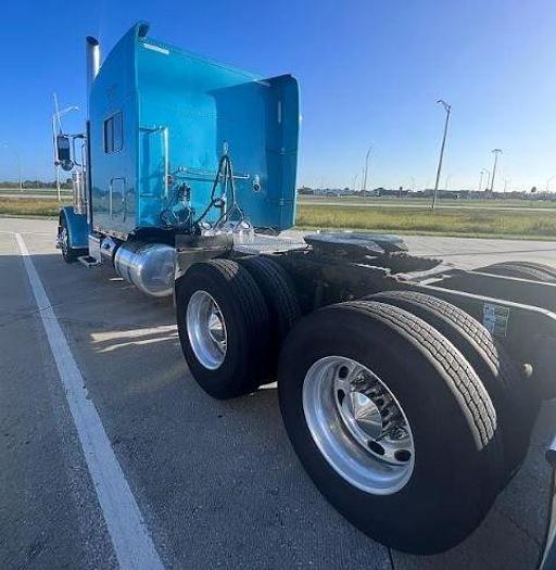 Used 2016 Peterbilt 389