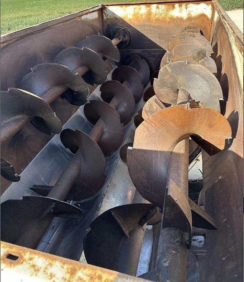 Used 2014 Freightliner Business Class M2 112