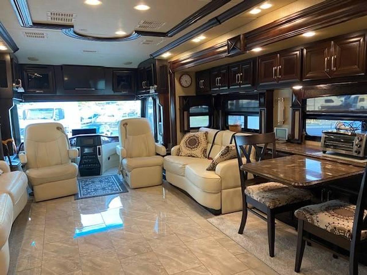 Used 2015 American Coach American Revolution 42T Class A Motorhome