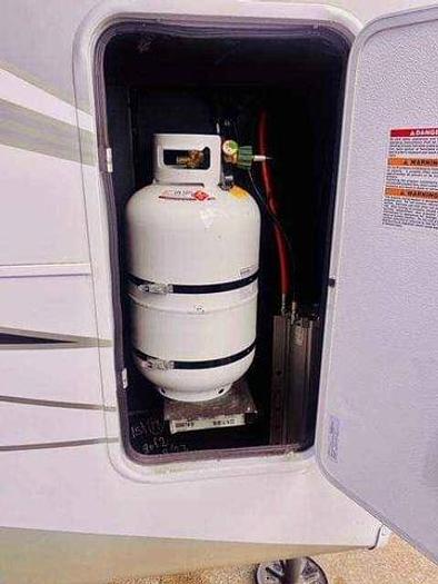 Used 2023 CrossRoads Redwood RW4001LK