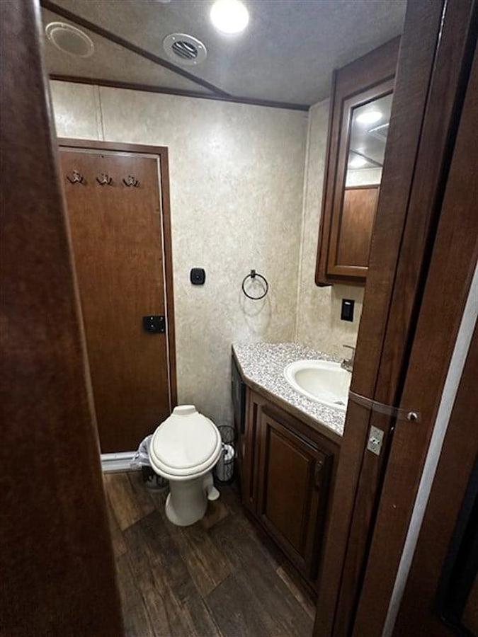 Used 2019 Bison 4 Horse 8413RGGBRSL