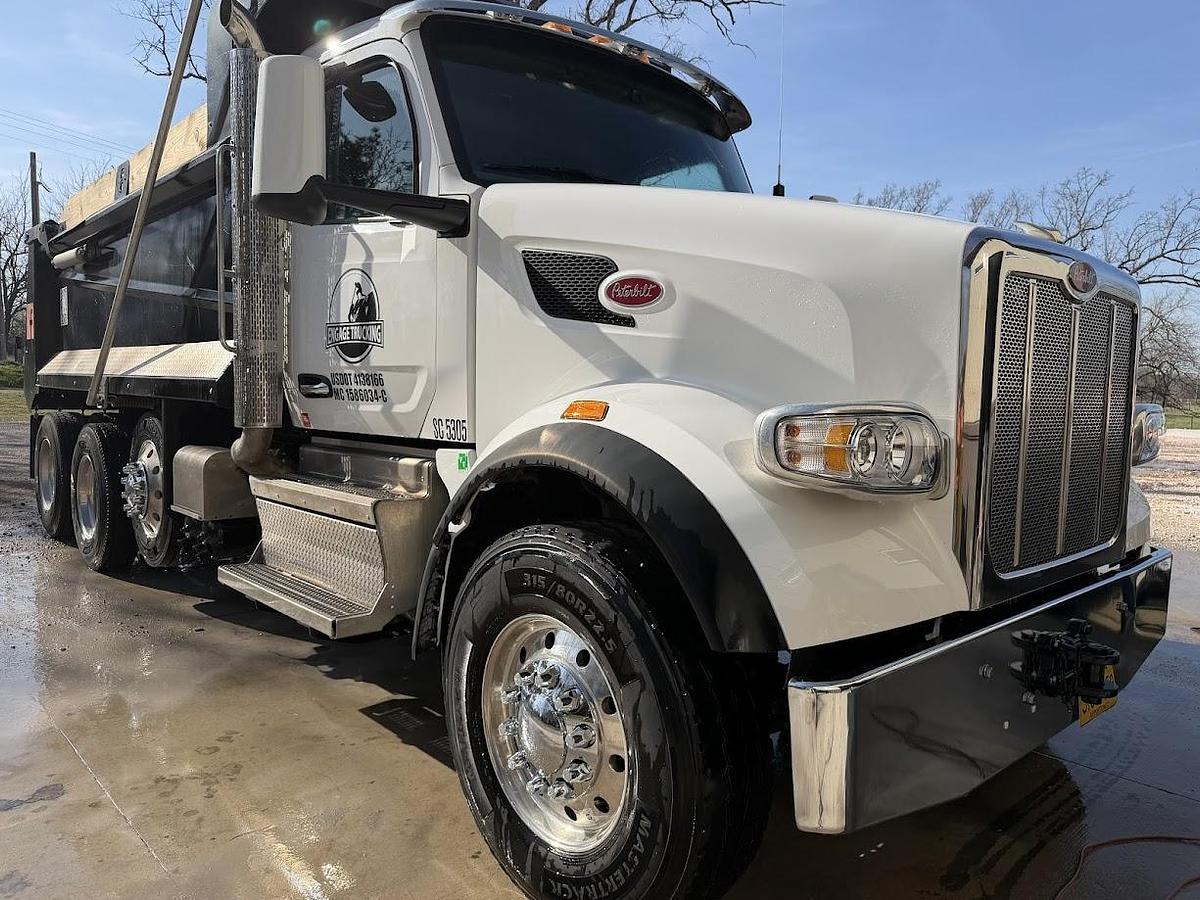 Used 2025 Peterbilt 567