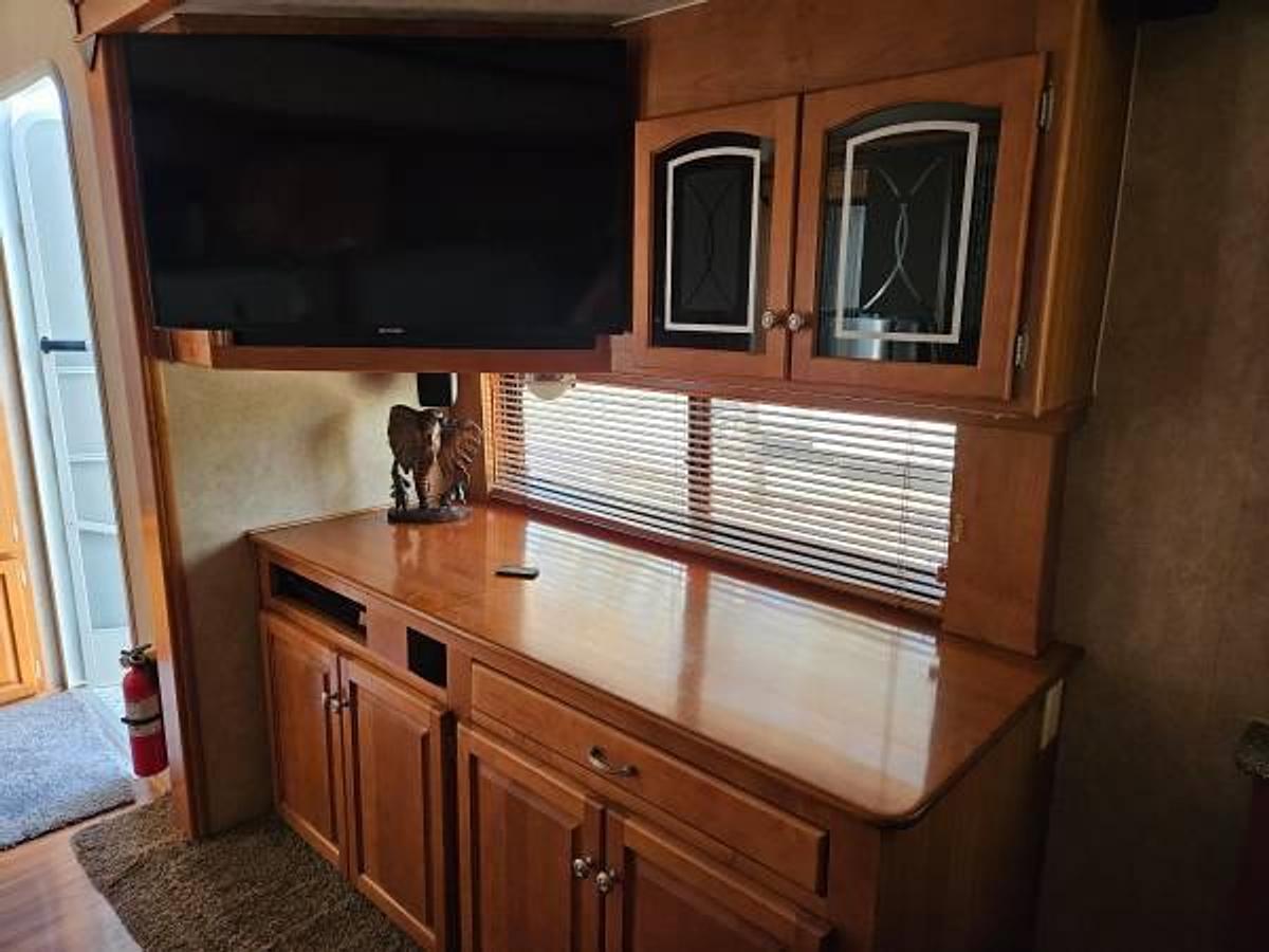 Used 2007 Alpenlite Fifth Wheel Trailer