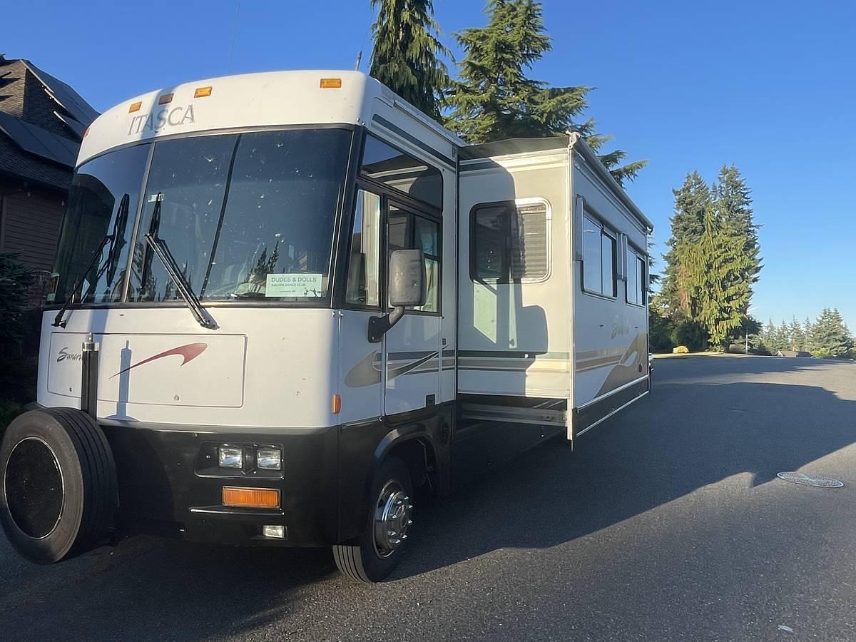 Used 1999 Itasca Suncruiser Class A Motorhome