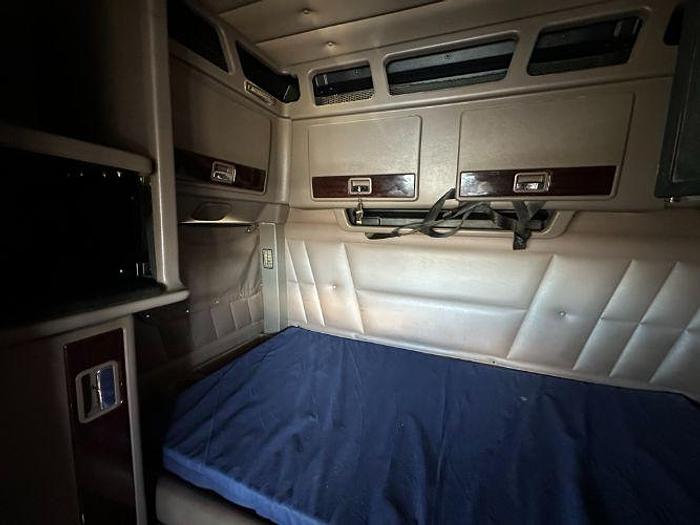 Used 2016 Peterbilt 389