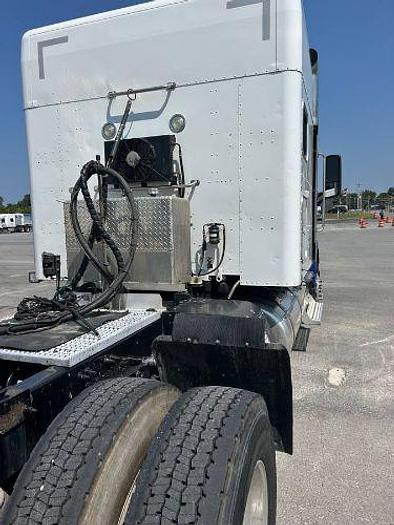 Used 2016 Peterbilt 579