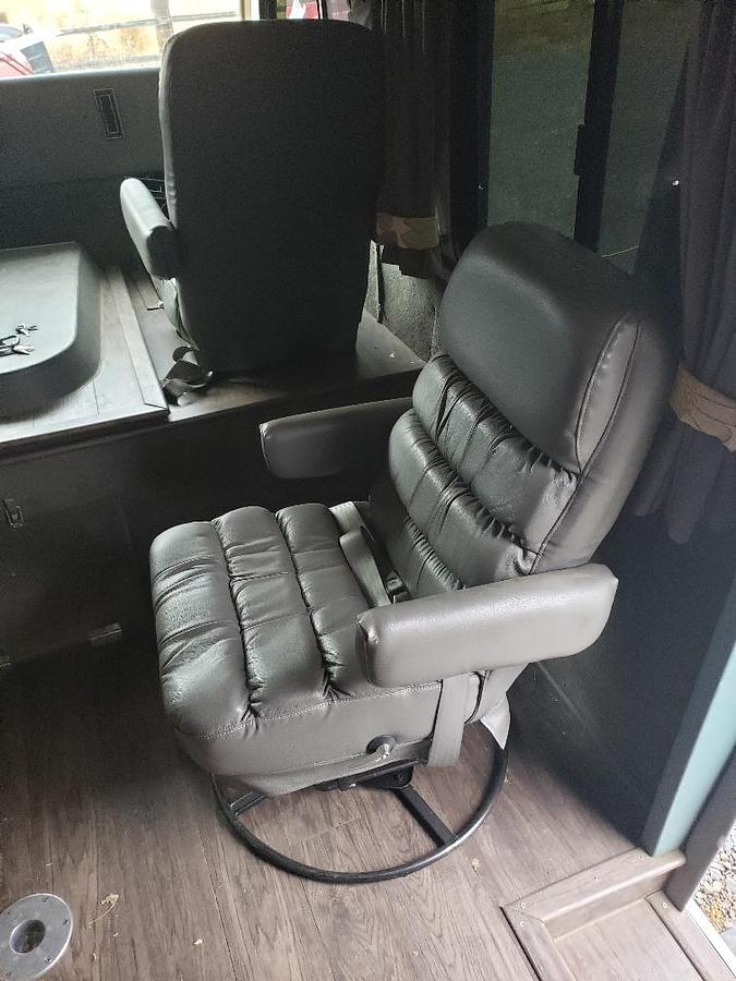 Used 1991 Americruiser 29ft Class A Motorhome