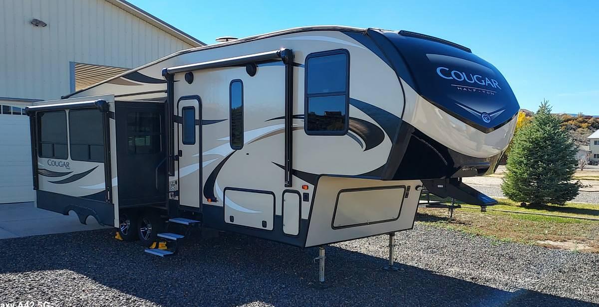 Used 2018 Keystone Cougar 30RLS Fifth Wheel