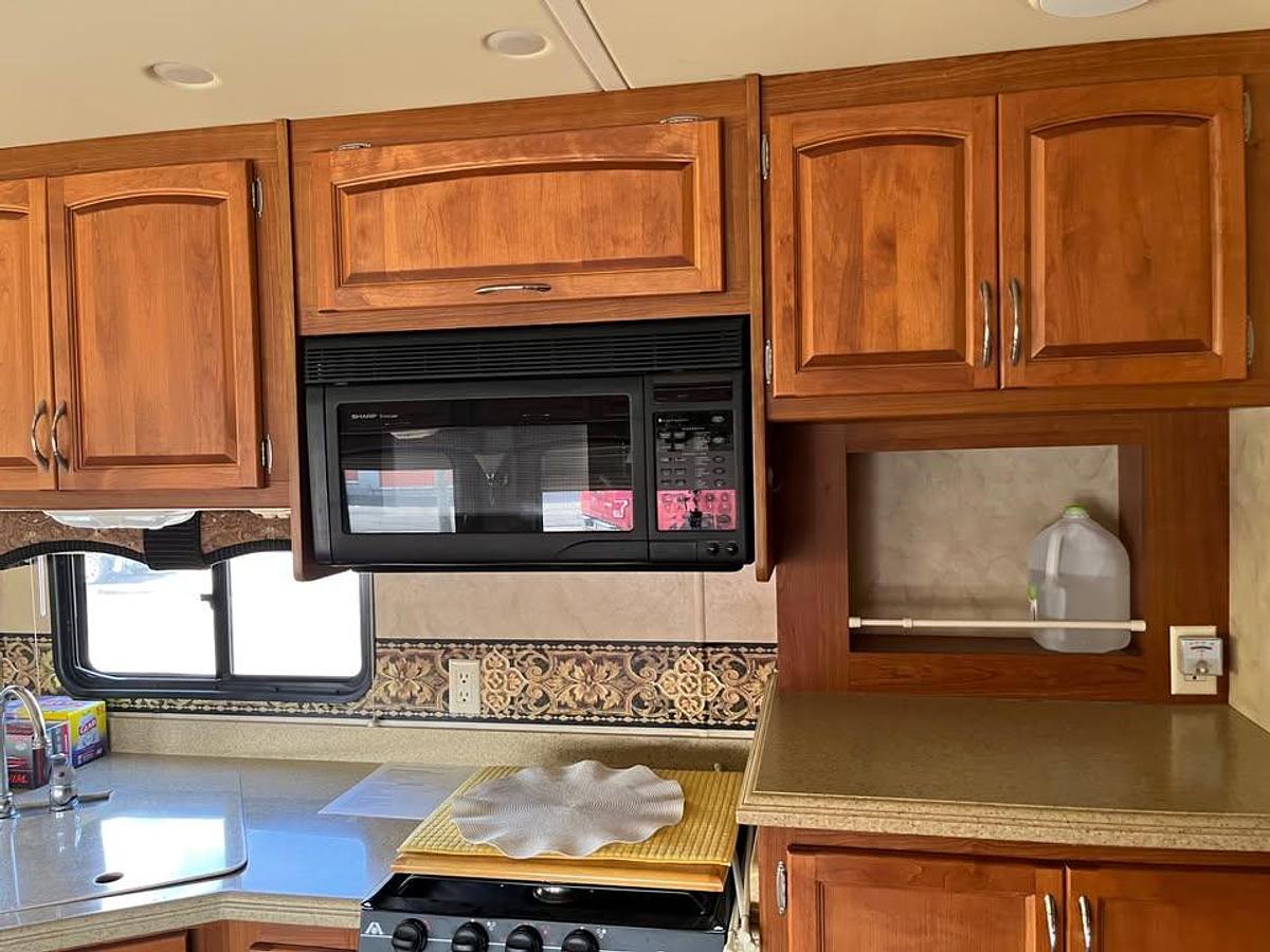 Used 2008 Holiday Rambler Motorhome
