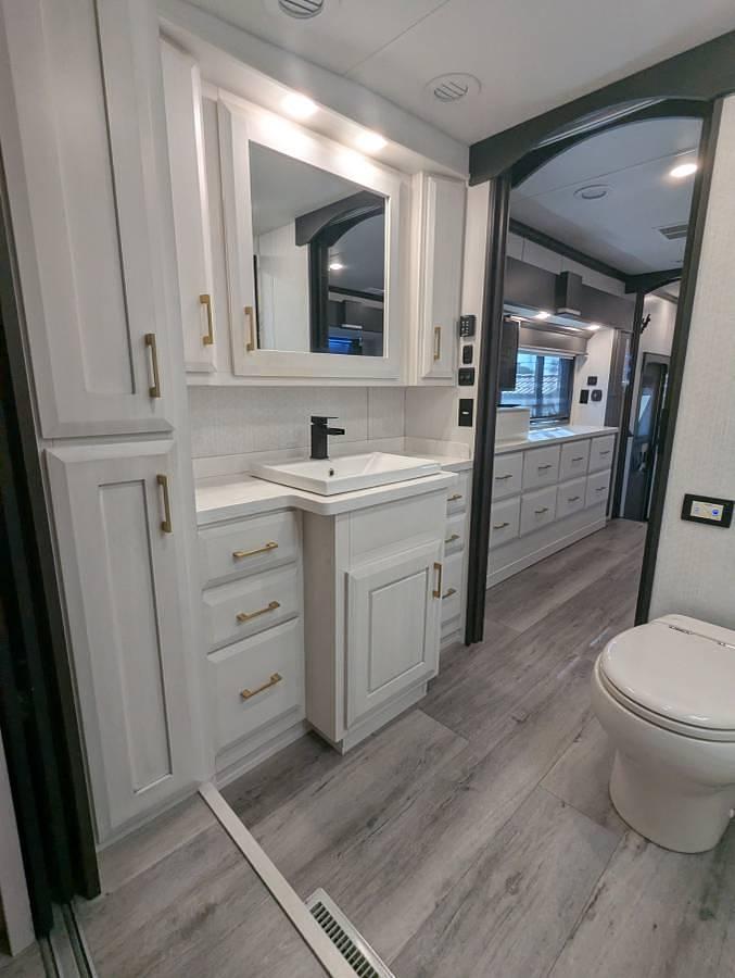 Used 2021 DRV Mobile Suites 41RKDB4