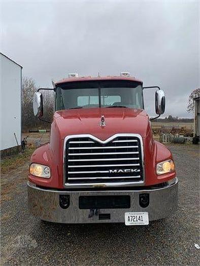 Used 2015 Mack PINNACLE CHU613