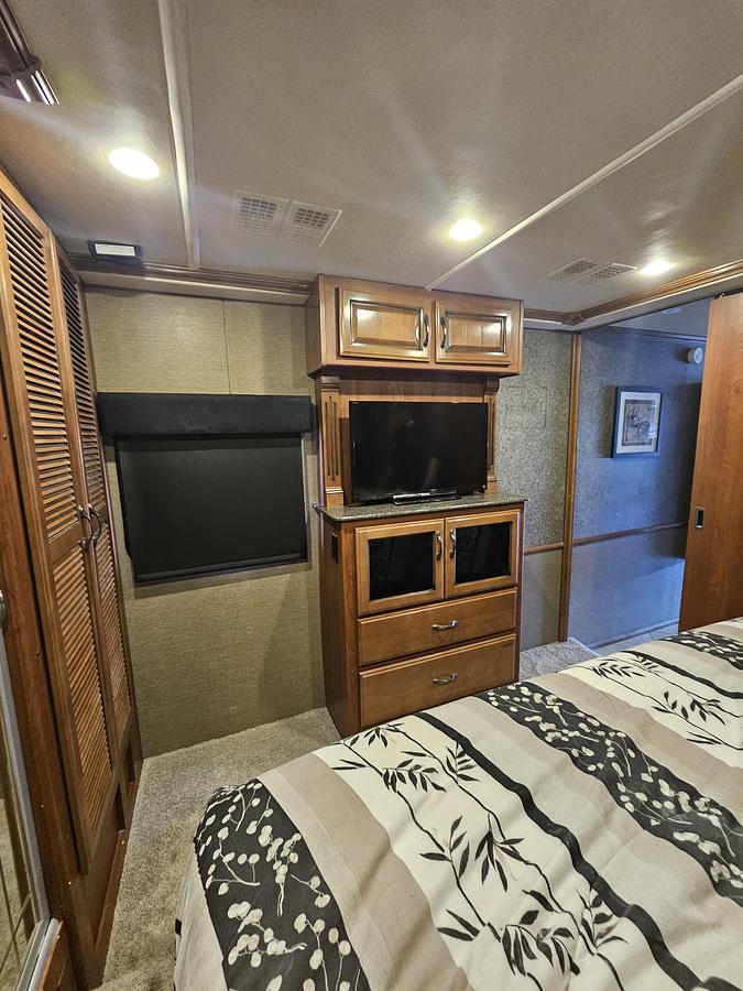 Used 2014 Fleetwood Expedition 40X