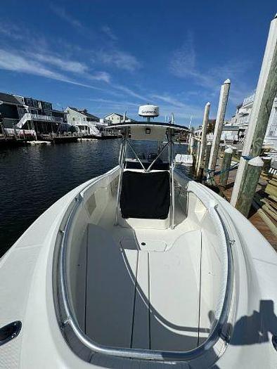 Used 2000 Hydra-Sports 2796 Vector