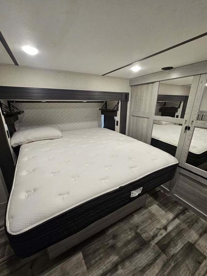 Used 2022 Keystone Montana High Country Fifth Wheel