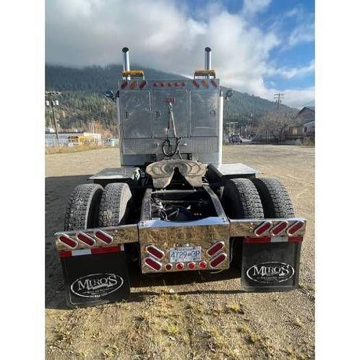 Used 1998 Peterbilt 379 Sleeper Truck