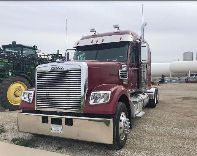 Used 2016 Freightliner Coronado
