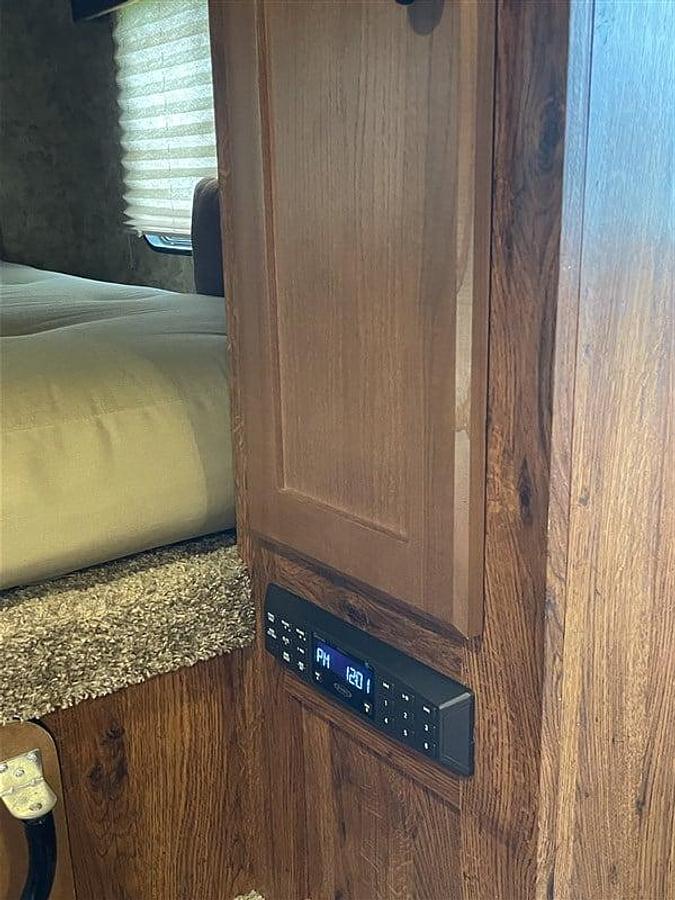 Used 2021 Lakota C7309 3 Horse Trailer with Living Quarters